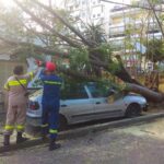 Νέα ιωνια: Βομβαρδισμένη μοιάζει η περιοχή της πλατείας Ευαγγελιστρίας.