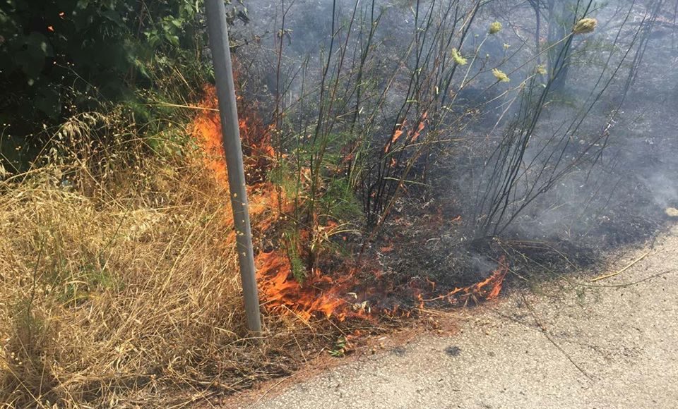 Μικρής έκτασης φωτιά στο Ωραιόκαστρο