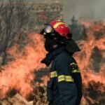 Πυρκαγιά εν ύπαιθρω στην Σαλαμίνα