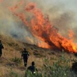 Πυρκαγιά σε απορρίμματα και χωράφια στον Τυρνάβο