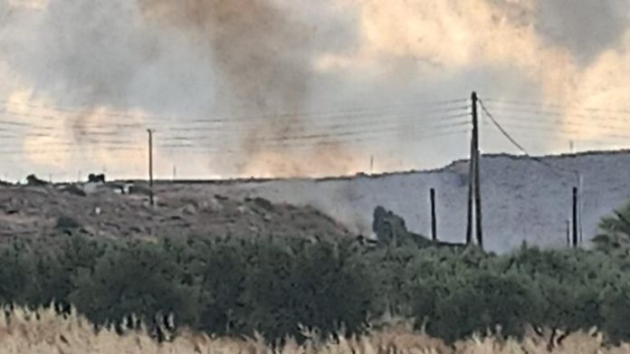 Πυρκαγιά σε χορτολιβαδική έκταση στην περιοχή Κοκκίνη Χάνι Ηρακλείου
