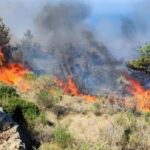 Πυρκαγιά στην Xίο:Τραυματισμός πυροσβέστη-Εκκένωση οικισμών.(βίντεο)