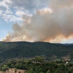 Πυρκαγια ΤΩΡΑ σε δασική έκταση στην Νέα Αλμυρή Κορινθίας (Φωτο)