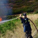 Πυρκαγιά σε χαμηλή βλάστηση στις Αχαρνές Αττικής