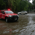 Κακοκαιρία: Πληροφορίες για αγνοούμενο στο Πικέρμι - Η ΕΜΑΚ ερευνά την περιοχή