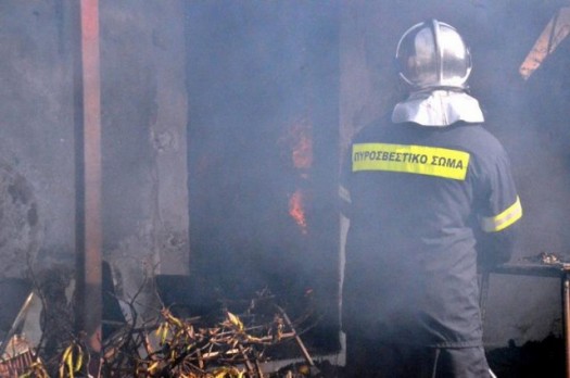 Πυρκαγιά σε μονοκατοικία στη Χαραυγή Λάρισας