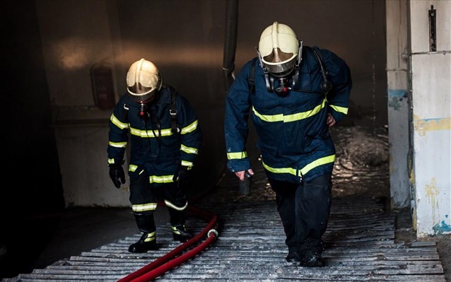 Πυρκαγιά σε αποθηκευτικό χώρο στη Σητεία Κρήτης