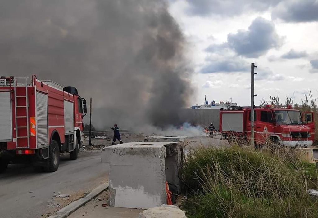 Πυρκαγιά εν υπαίθρω στον καταυλισμό στο Καρακόνερο Ρόδου