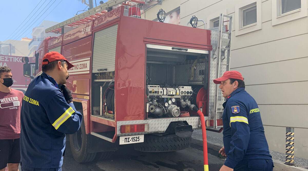 Πάτρα: Χωρίς τις αισθήσεις του εντοπίστηκε ένας άνδρας κατά την διάρκεια κατάσβεσης φωτιάς σε σπίτι