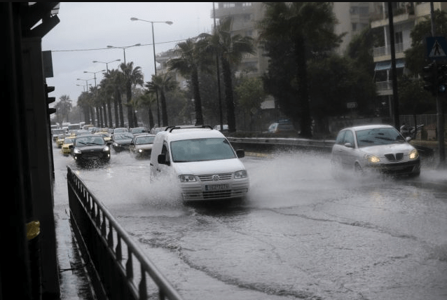 Καιρός: Αναβαθμίζεται στο επίπεδο 3 η κακοκαιρία – Ποιες περιοχές θα «χτυπήσει»