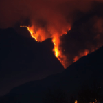 Τεράστια πυρκαγιά στην επαρχία Belluno της Βόρειας Ιταλίας (Βίντεο)