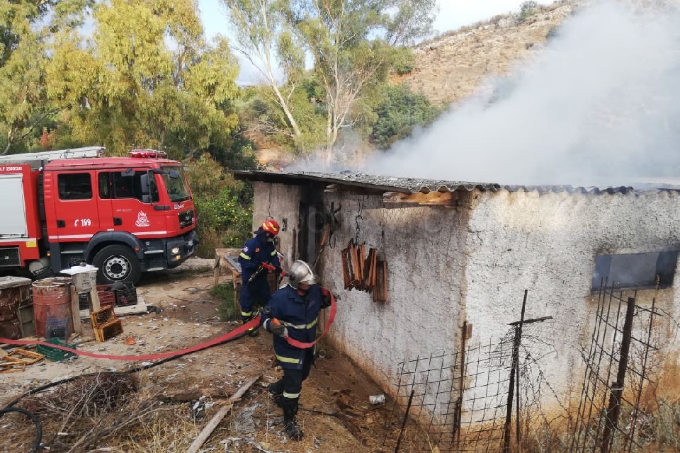 Πυρκαγιά σε μαντρί στον Δρυμώνα Μαγνησίας