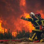 Μεγάλη πυρκαγιά μαίνεται στη νοτιοδυτική Γαλλία - Εκκενώθηκαν κατασκηνώσεις και εργοστάσια