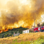 Κύμα καύσωνα και πυρκαγιές σαρώνουν την Πορτογαλία - Έχουν καεί σπίτια και χιλιάδες στρέμματα