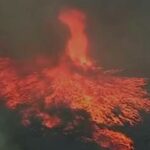 Firenado: Ανεμοστρόβιλος μέσα σε φωτιά στην Καλιφόρνια (Βίντεο)