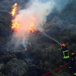 Πυρκαγιά σε χορτολιβαδική έκταση στην περιοχή Κάστελλος στο Ρέθυμνο Κρήτης