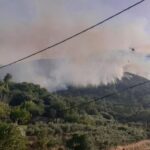 Συνεχίζεται η μάχη με τις φλόγες σε Ρόδο και Κέρκυρα