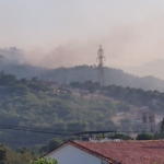 Πυρκαγιά Λουτράκι: Αναζωπυρώθηκε το μέτωπο στον Άγιο Χαράλαμπο