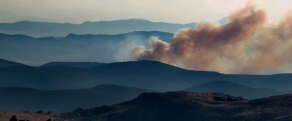 Πυρκαγιά σε χαμηλή βλάστηση στον Σοφό Ασπροπύργου