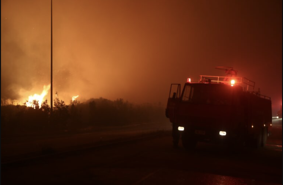 Πυρκαγιά σε χορτολιβαδική έκταση στο Τσιφούτ Καστέλλι του Δήμου Γόρτυνας στο Ηράκλειο