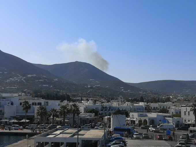 Πυρκαγιά σε χαμηλή βλάστηση στην περιοχή Νεραντζιά Πάρου