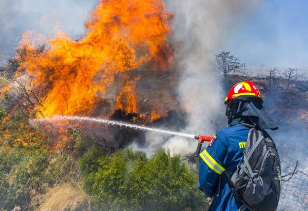 Υπό μερικό έλεγχο τέθηκε η πυρκαγιά στον Αλίαρτο Βοιωτίας