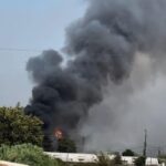 Πυρκαγιά σε χαμηλή βλάστηση στα Καλύβια Θορικού Αττικής
