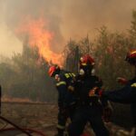 Πυρκαγιά σε δασική έκταση στην περιοχή Κάτω Ποσειδωνία Λαυρίου Αττικής