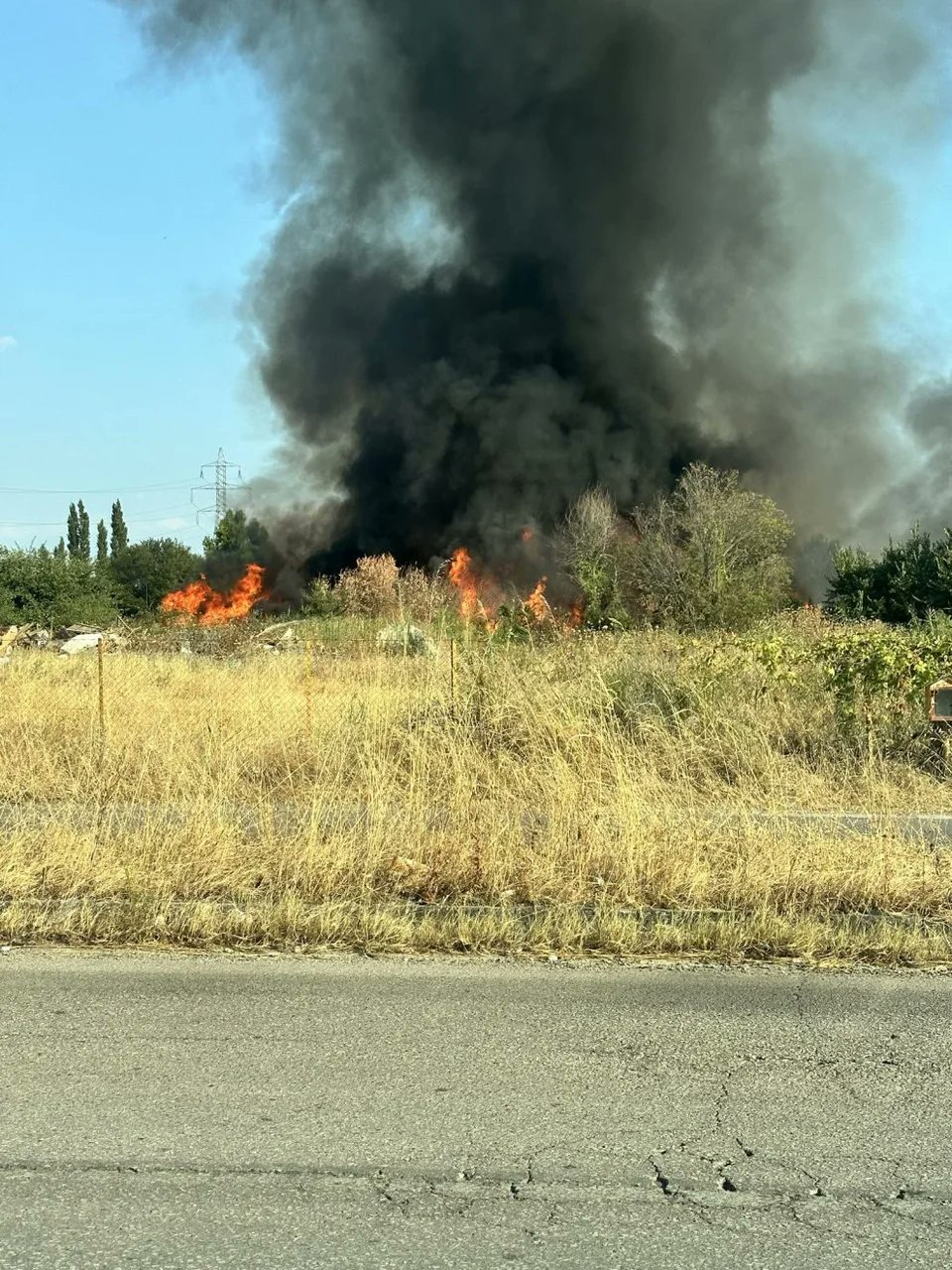 Πυρκαγιά σε απορρίμματα στην περιοχή Ριζαριό Τρικάλων