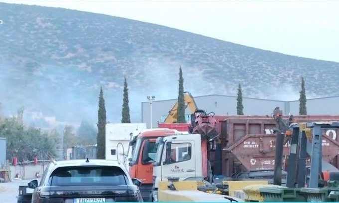 Πυρκαγιά σε αποθηκευτικό χώρο επιχείρησης στο Μαρκόπουλο