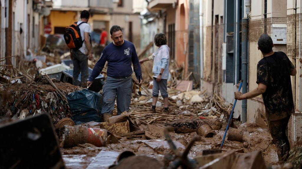 Βαλένθια: Στους 158 οι νεκροί από τις πλημμύρες - Εικόνες απόλυτης καταστροφής