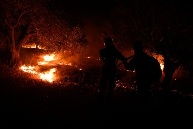 Κρήτη: Μαίνεται η φωτιά στα Χανιά - Ενισχύονται οι Πυροσβεστικές δυνάμεις