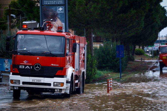 Το Κέντρο Επιχειρήσεων του Π.Σ έλαβε 111 κλήσεις για αντλήσεις υδάτων και κοπές δέντρων στην Αττική