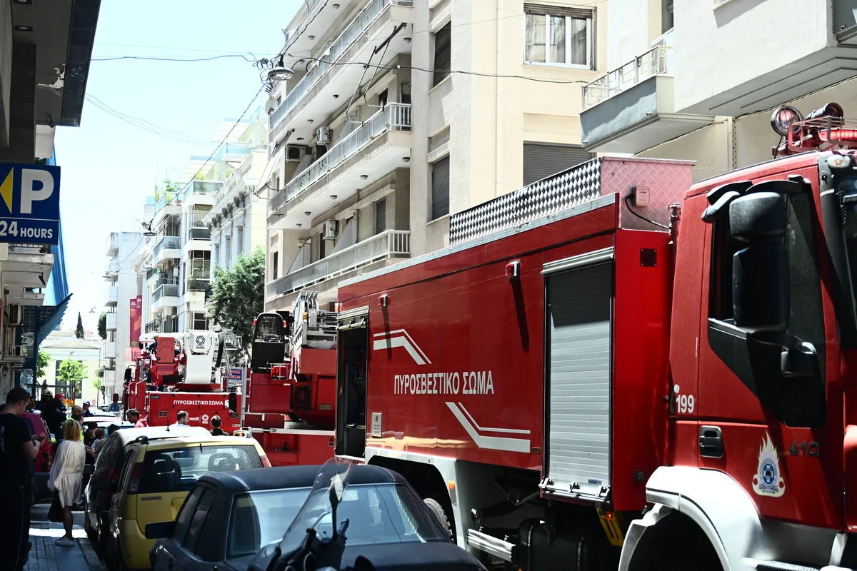 Πυρκαγιά σε διαμέρισμα στη συμβολή των οδών Φερρών και Κωνσταντινουπόλεως στο Κερατσίνι