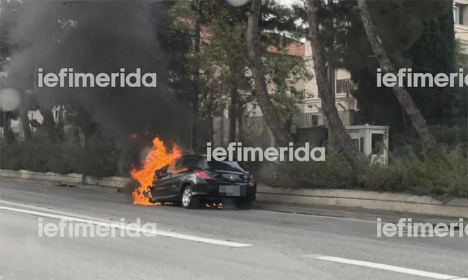 Πυρκαγιά σε Ι.Χ. όχημα επί της Λεωφόρου Κηφισίας στην Φιλοθέη