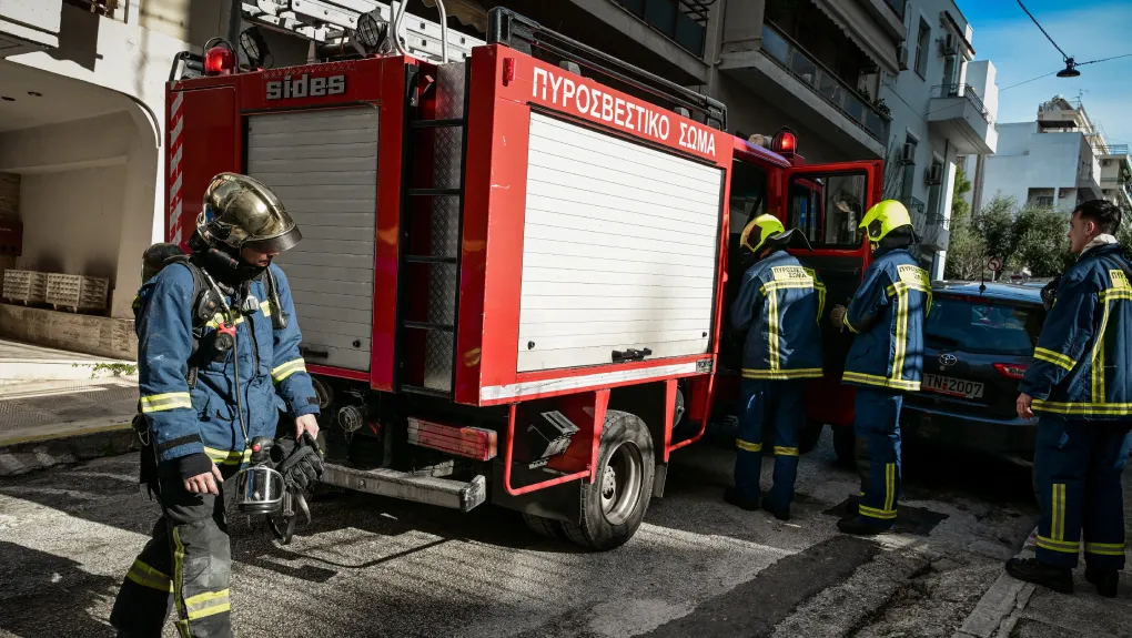 Πυρκαγιά σε διαμέρισμα πολυκατοικίας επί της οδού Πλαταιών στην περιοχή του Αγίου Ιωάννου Ρέντη στον Πειραιά