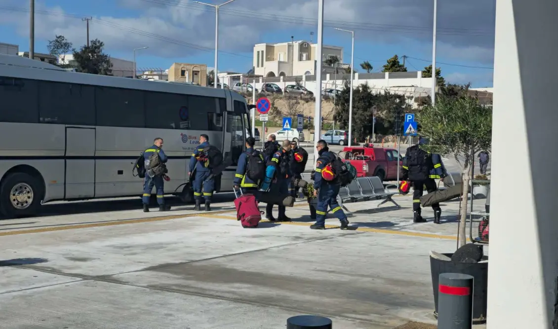 Σαντορίνη: Νέα ομάδα της ΕΜΑΚ στο νησί - Πρωτοφανή μέτρα πρόληψης